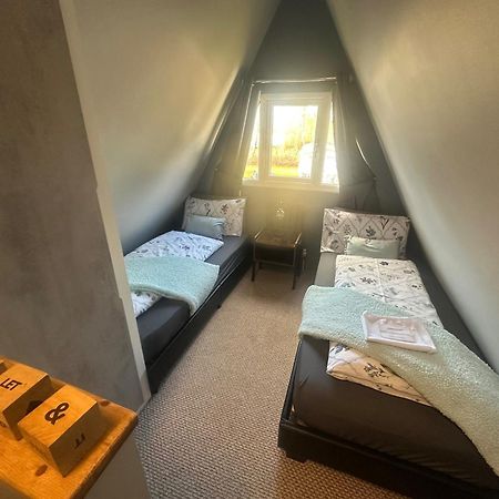 Widgeon Bespoke Cabin Is Lakeside With Private Fishing Peg, Hot Tub Situated At Tattershall Lakes Country Park Kültér fotó
